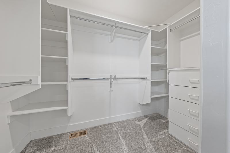 Primary closet rods